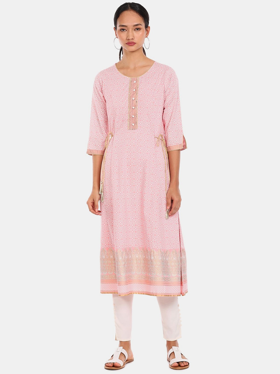 

Anahi Women Pink & White Geometric Printed A-Line Kurta