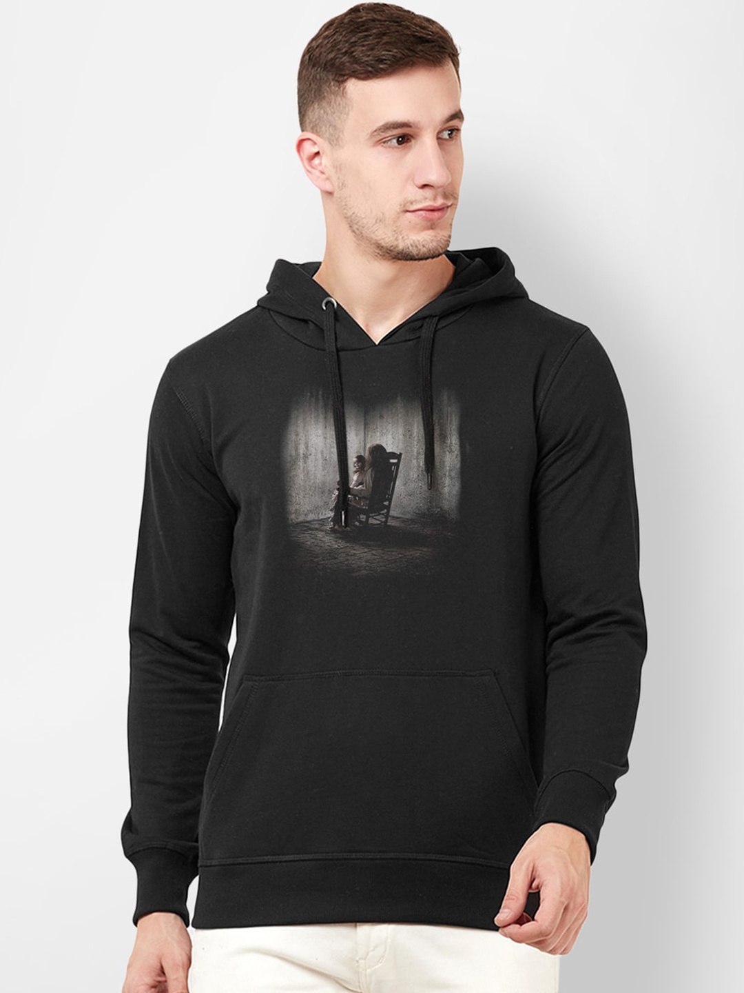 

Free Authority Men Black Conjuring Printed Hooded Sweatshirt