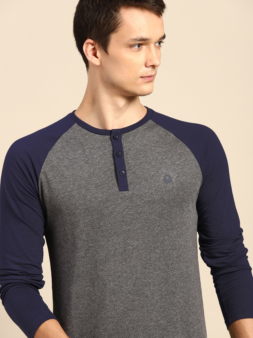 

United Colors of Benetton Men Charcoal Grey Solid Henley Neck T-shirt