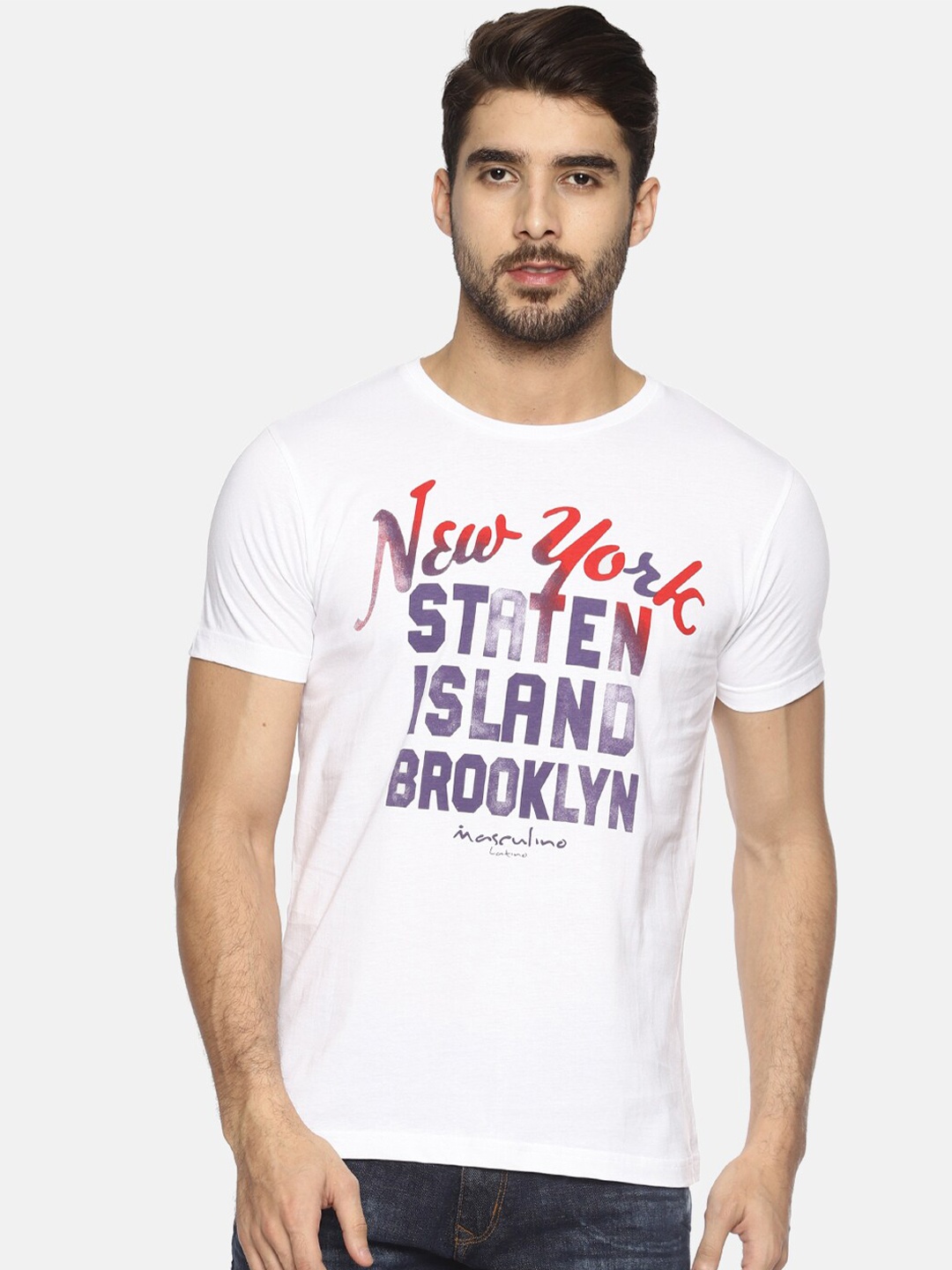 

Masculino Latino Men White & Purple Typography Printed T-shirt