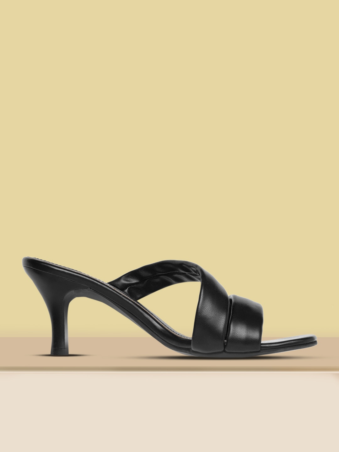 

DressBerry Black Solid Slim Heels