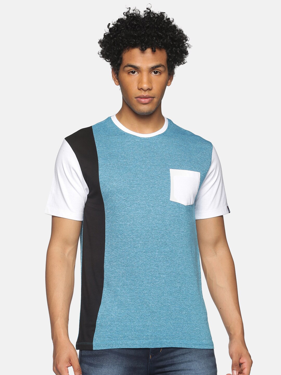 

UrGear Men Blue & Black Colourblocked Pockets T-shirt