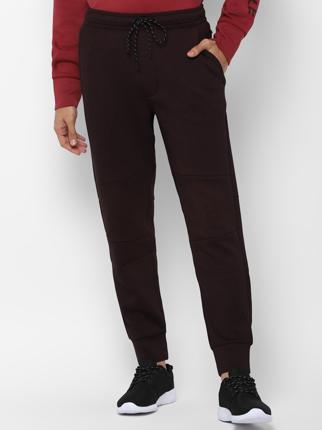 

AMERICAN EAGLE OUTFITTERS Men Burgundy-Coloured Solid Joggers
