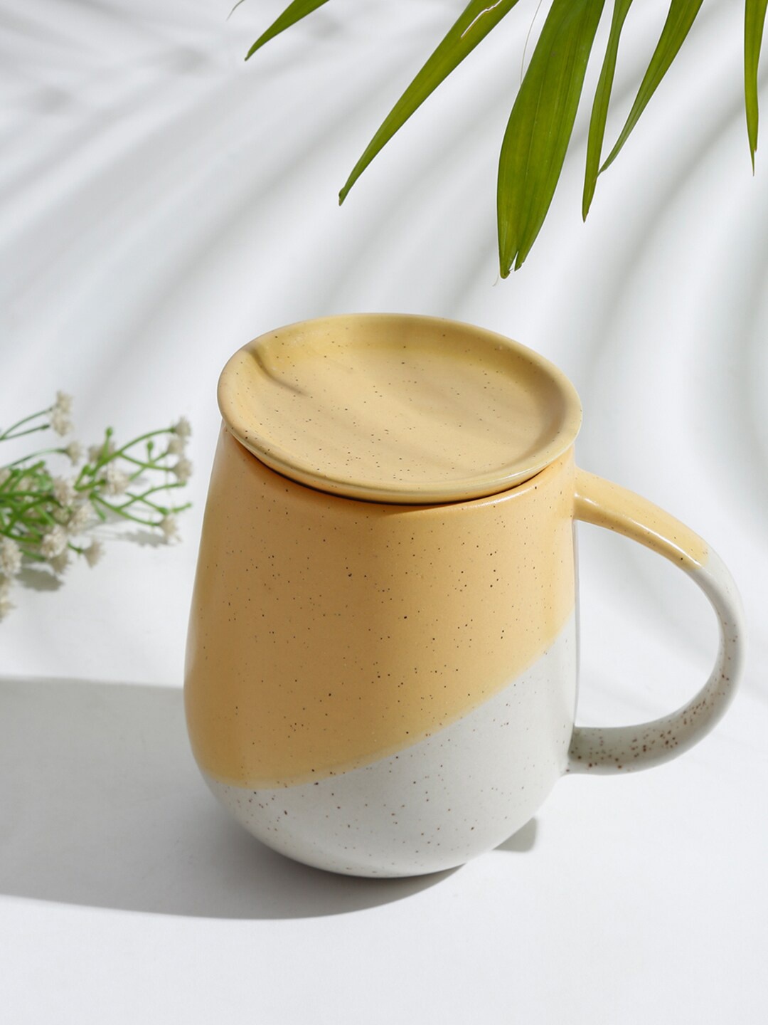 

Fabindia Yellow & Off White Printed Glazed Speckled With Lid Ceramic Mug