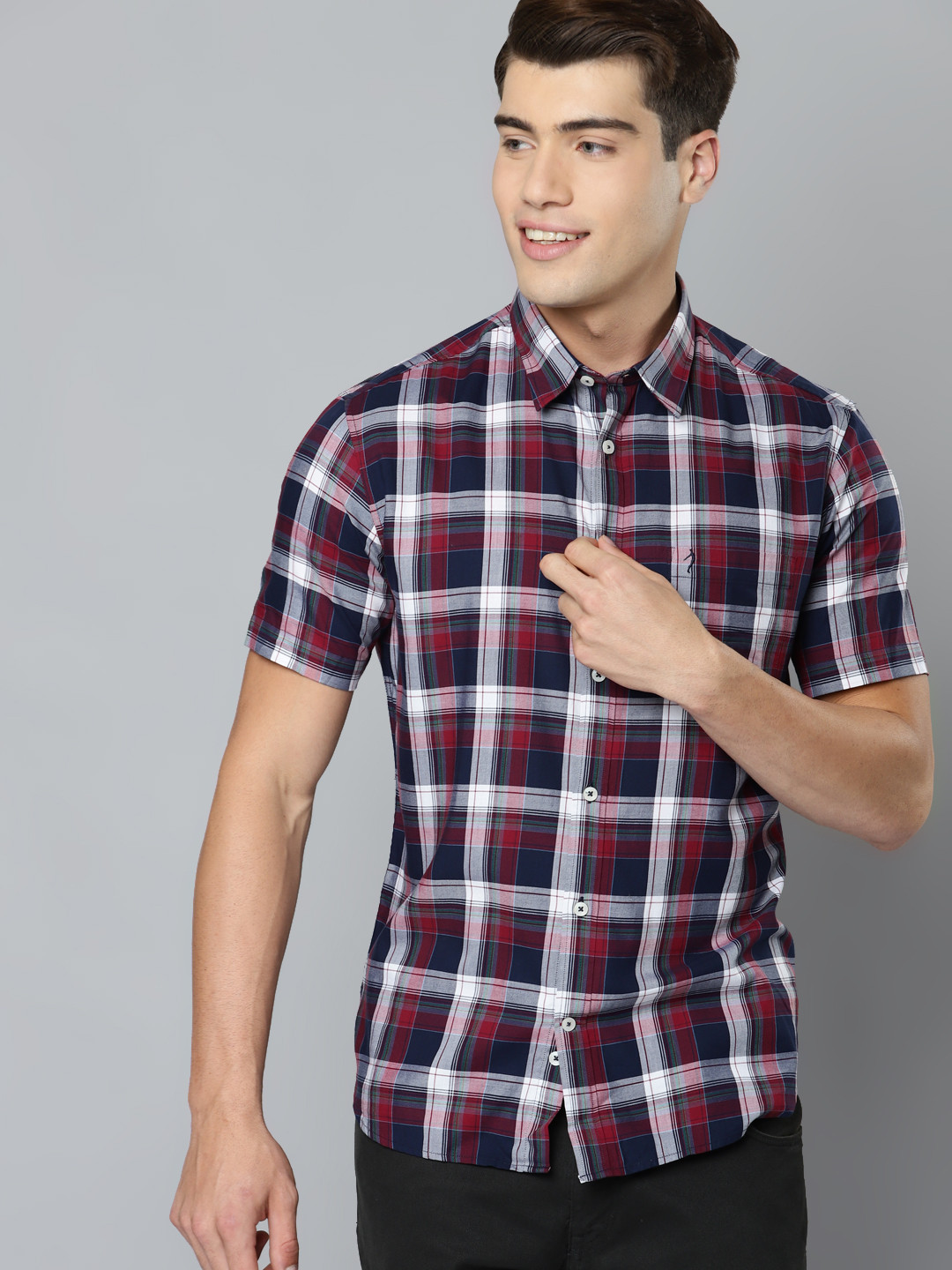 

Indian Terrain Men Navy Blue & Maroon Pure Cotton Slim Fit Tartan Checks Casual Shirt