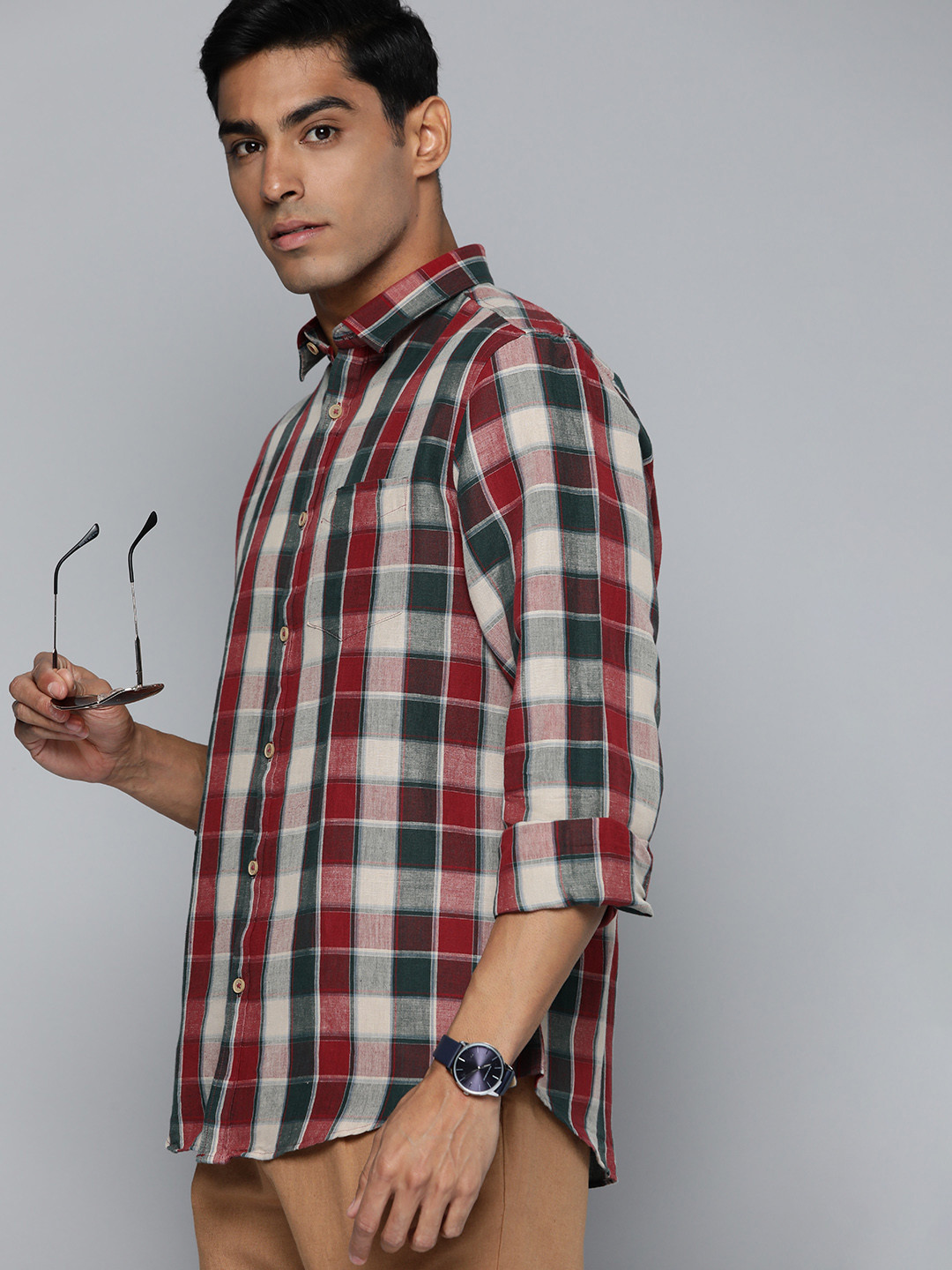 

Indian Terrain Men Red & Off-white Linen Cotton Slim Fit Tartan Checks Casual Shirt