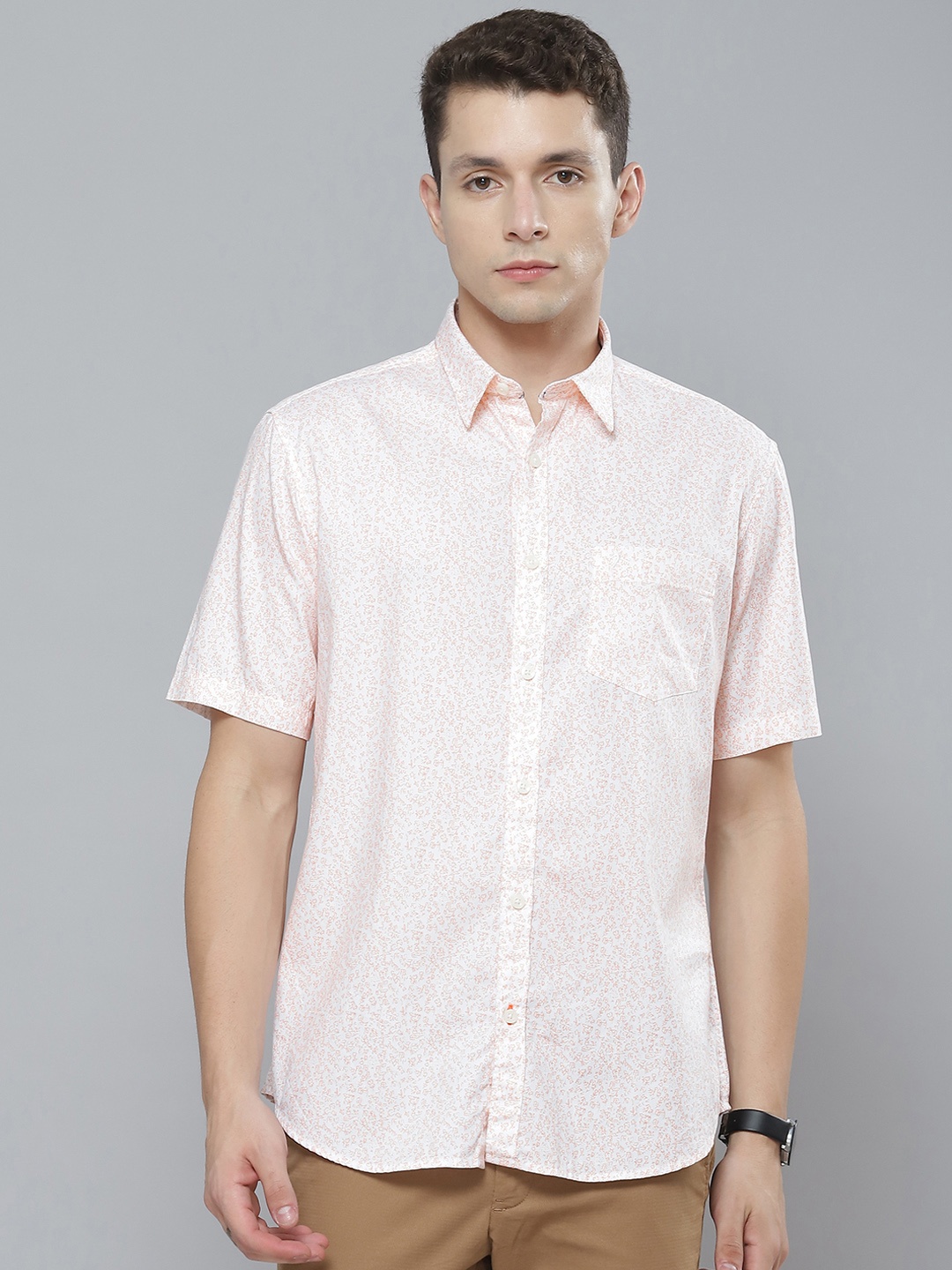 

Indian Terrain Men White & Pink Slim Fit Printed Cotton Shirt