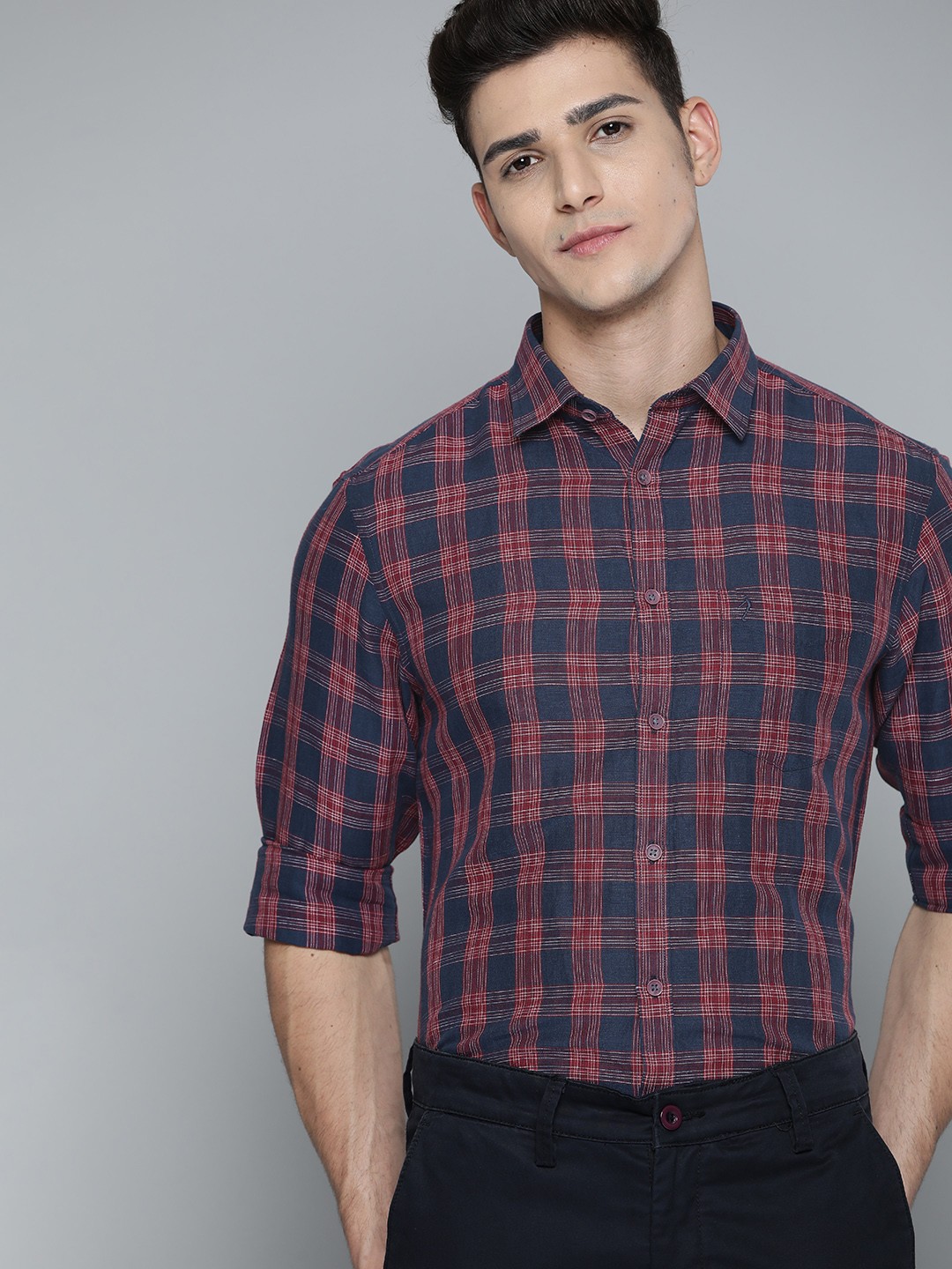 

Indian Terrain Men Maroon Slim Fit Checked Casual Shirt