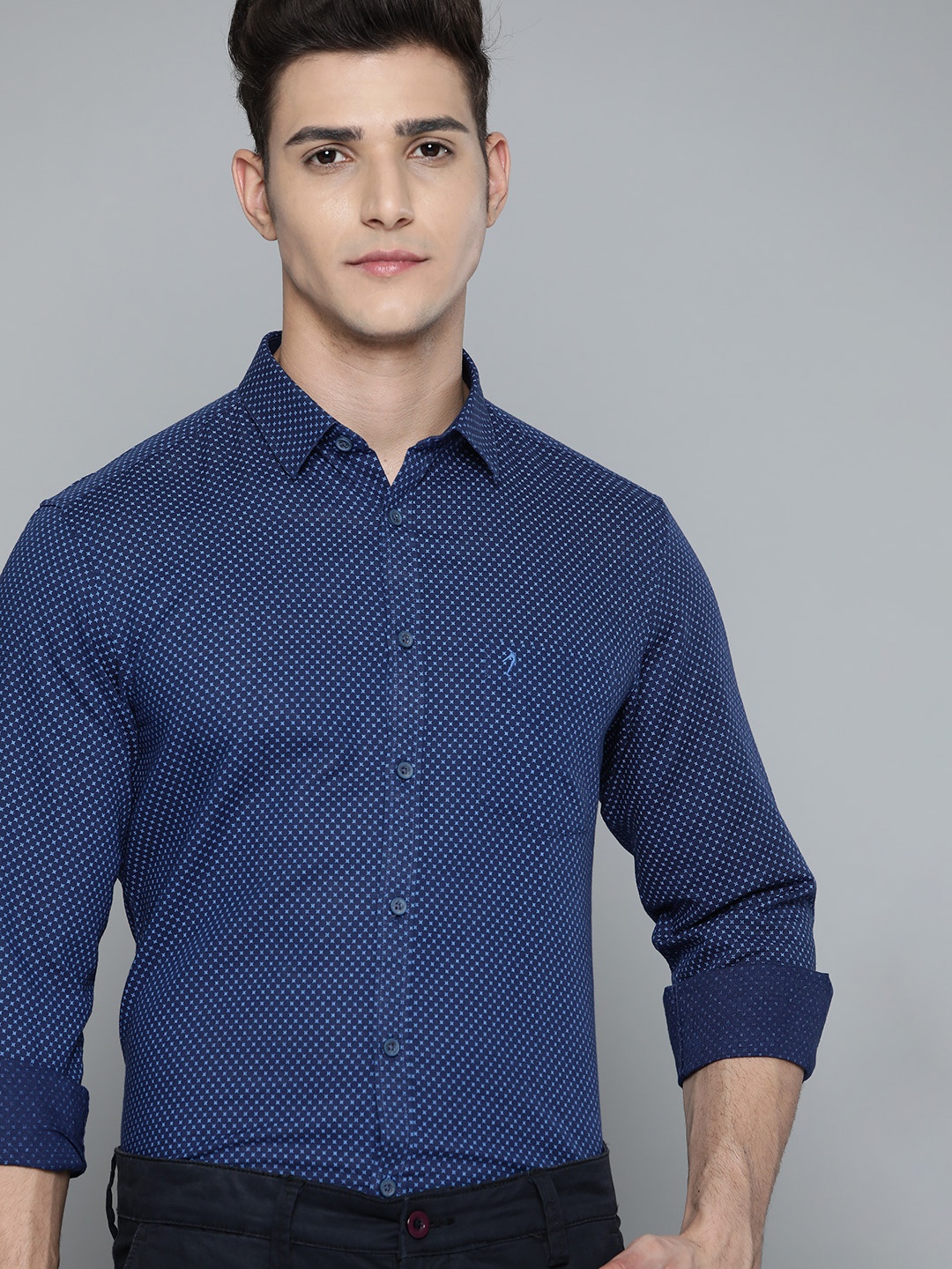 

Indian Terrain Men Blue Slim Fit Printed Casual Shirt