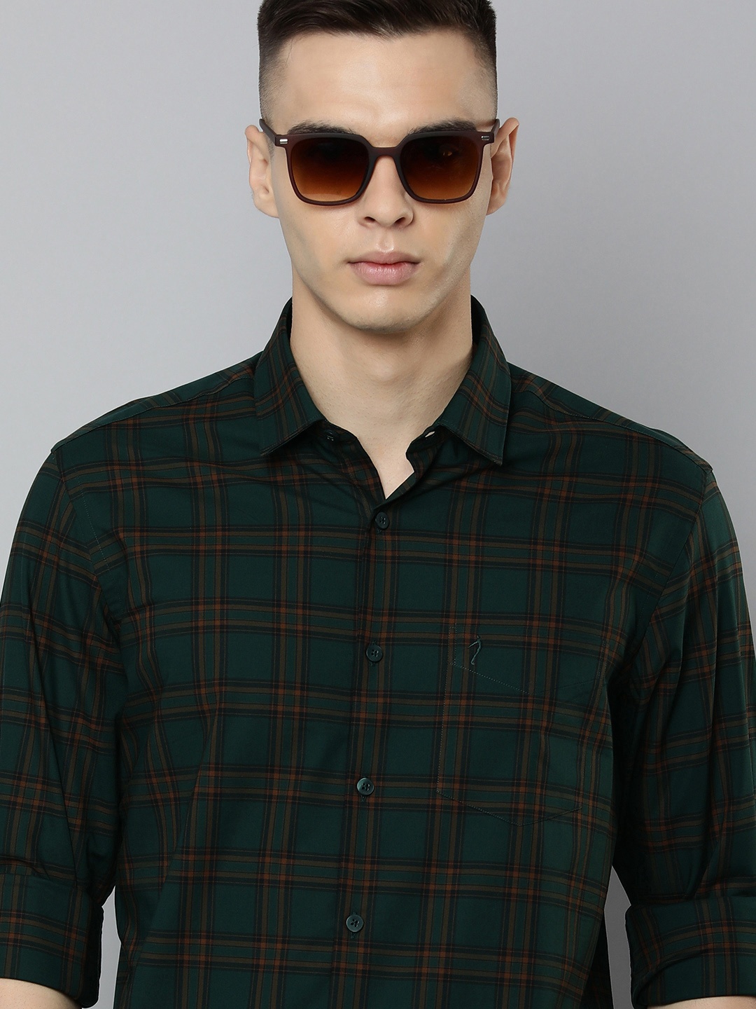 

Indian Terrain Men Pure Cotton Slim Fit Checked Casual Shirt, Green