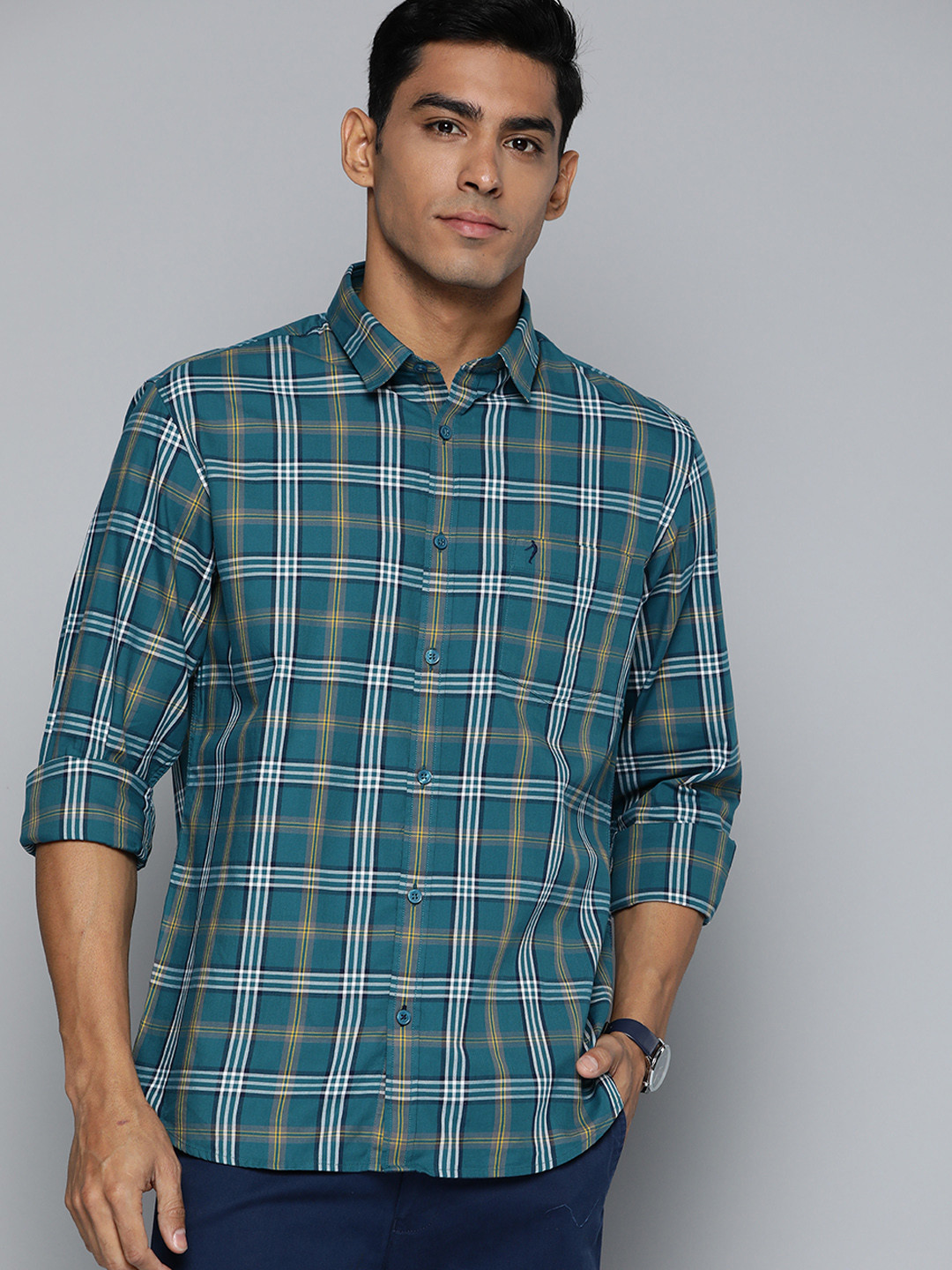

Indian Terrain Men Teal Blue & White Slim Fit Tartan Checks Smart Casual Shirt