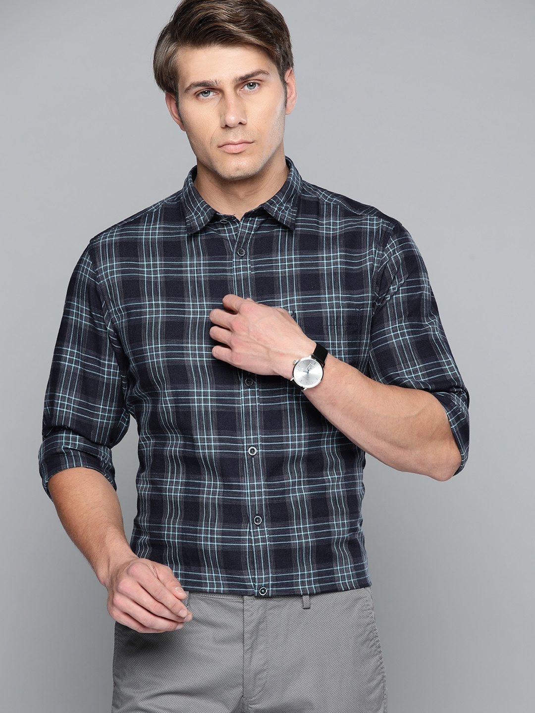 

Indian Terrain Men Navy Blue & Green Slim Fit Tartan Checked Formal Shirt