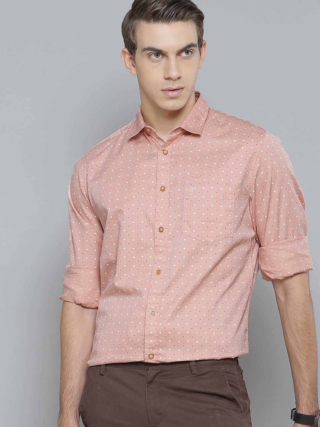 

Indian Terrain Men Peach-Coloured & Black Slim Fit Ditsy Print Pure Cotton Casual Shirt