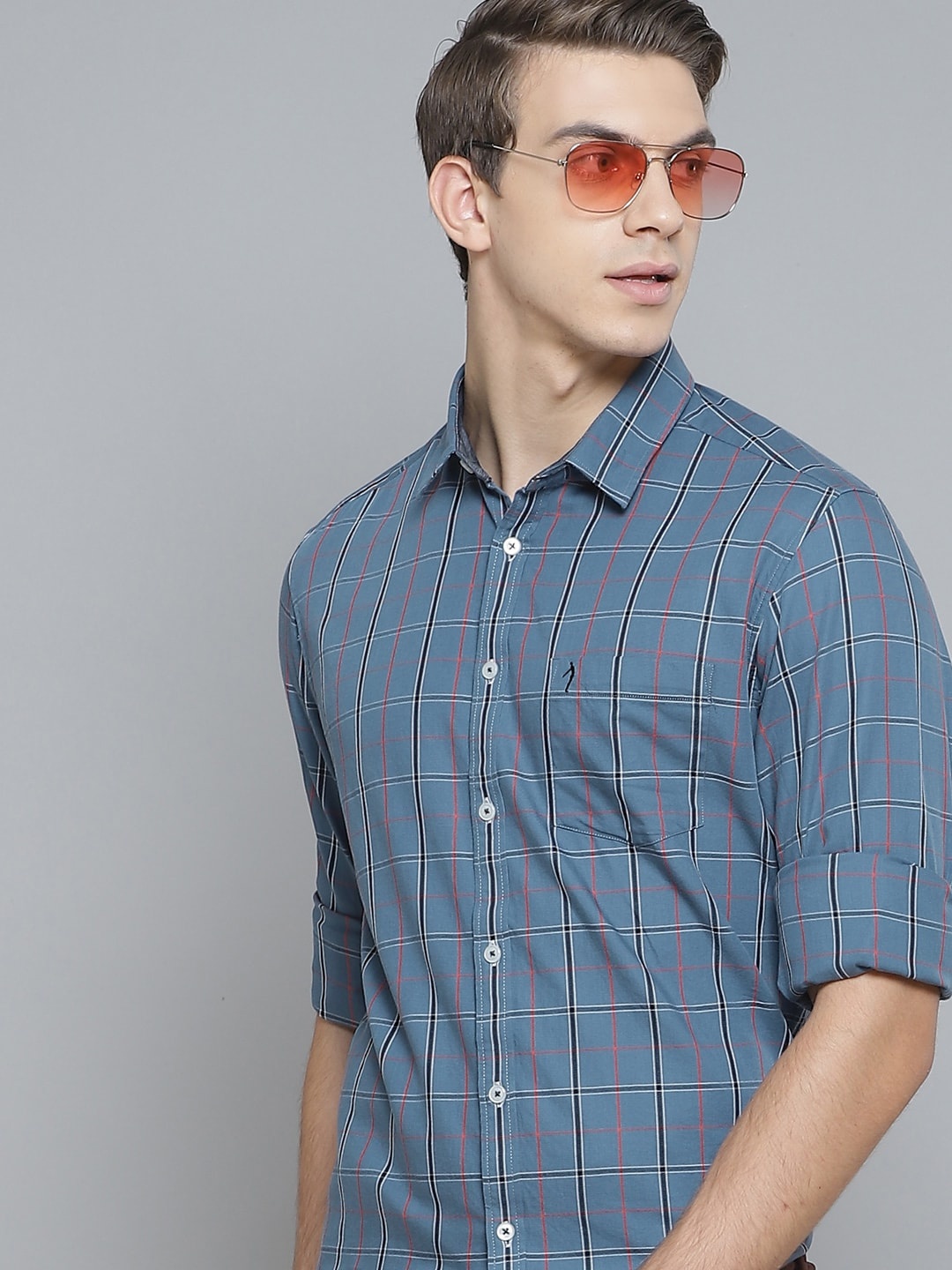 

Indian Terrain Men Blue & Black Slim Fit Checked Pure Cotton Casual Shirt