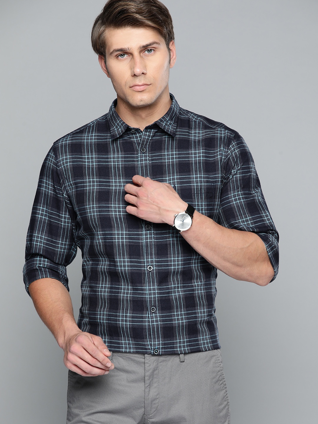 

Indian Terrain Men Navy Blue & Green Slim Fit Tartan Checked Formal Shirt