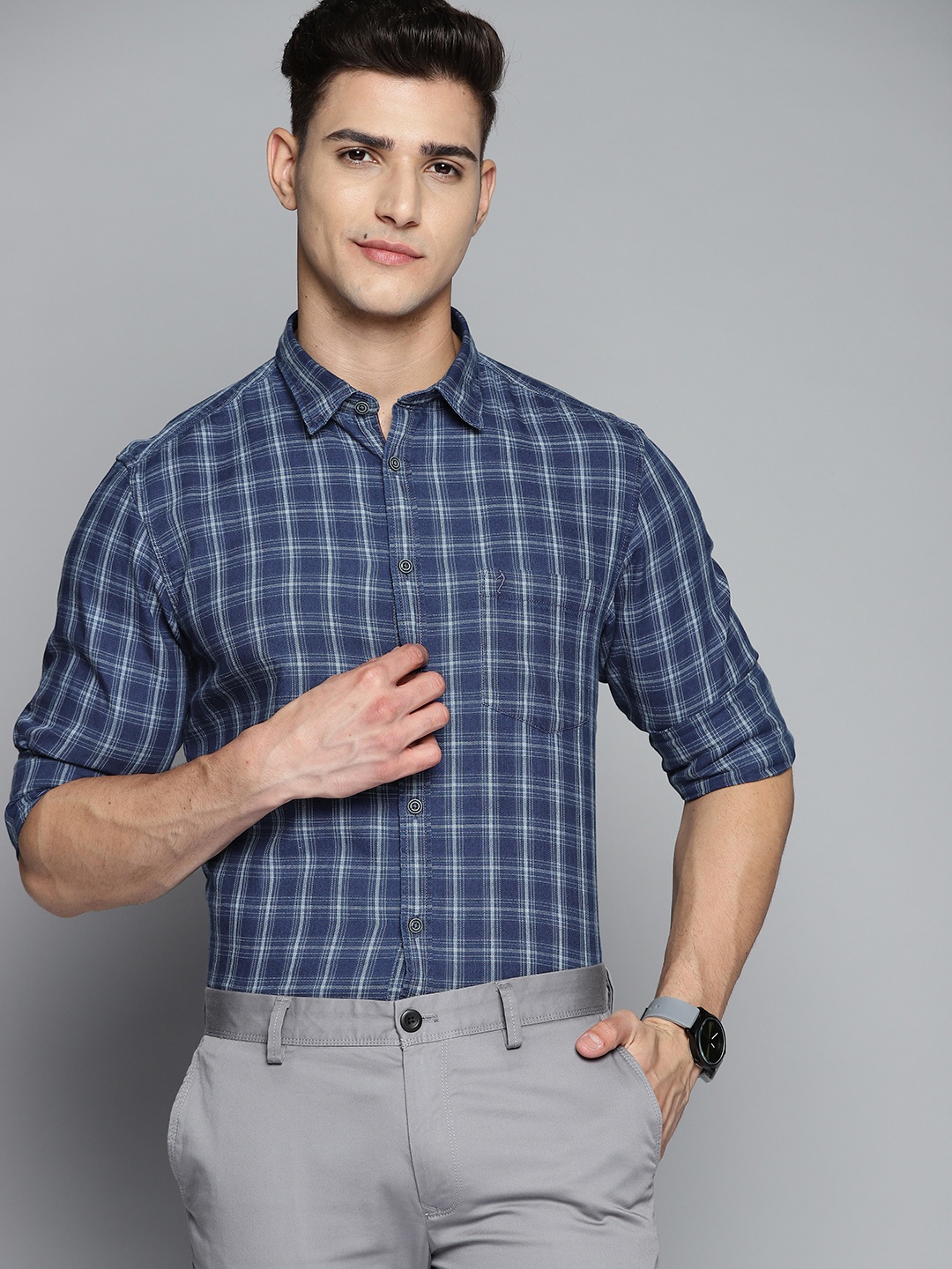 

Indian Terrain Men Blue Pure Cotton Slim Fit Tartan Checks Casual Shirt