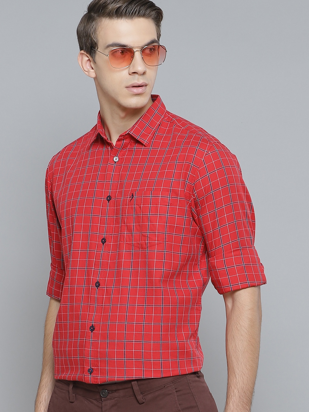 

Indian Terrain Men Coral Red & White Slim Fit Checked Pure Cotton Casual Shirt