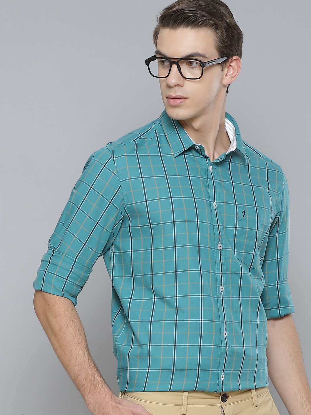 

Indian Terrain Men Sea Green & Black Slim Fit Checked Pure Cotton Casual Shirt