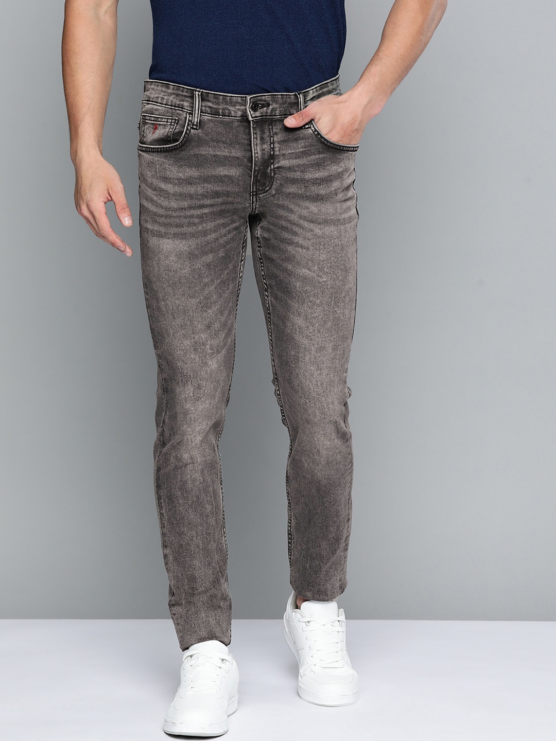 

Indian Terrain Men Grey Kruger Skinny Fit Light Fade Stretchable Jeans