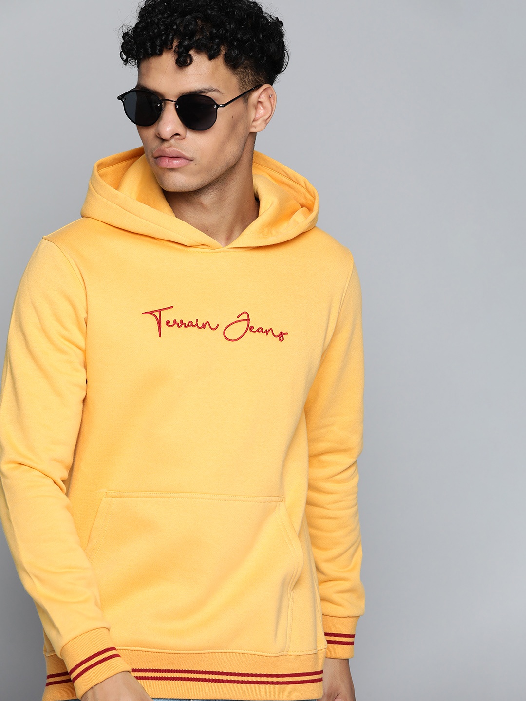 

Indian Terrain Men Yellow Solid Hooded Sweatshirt