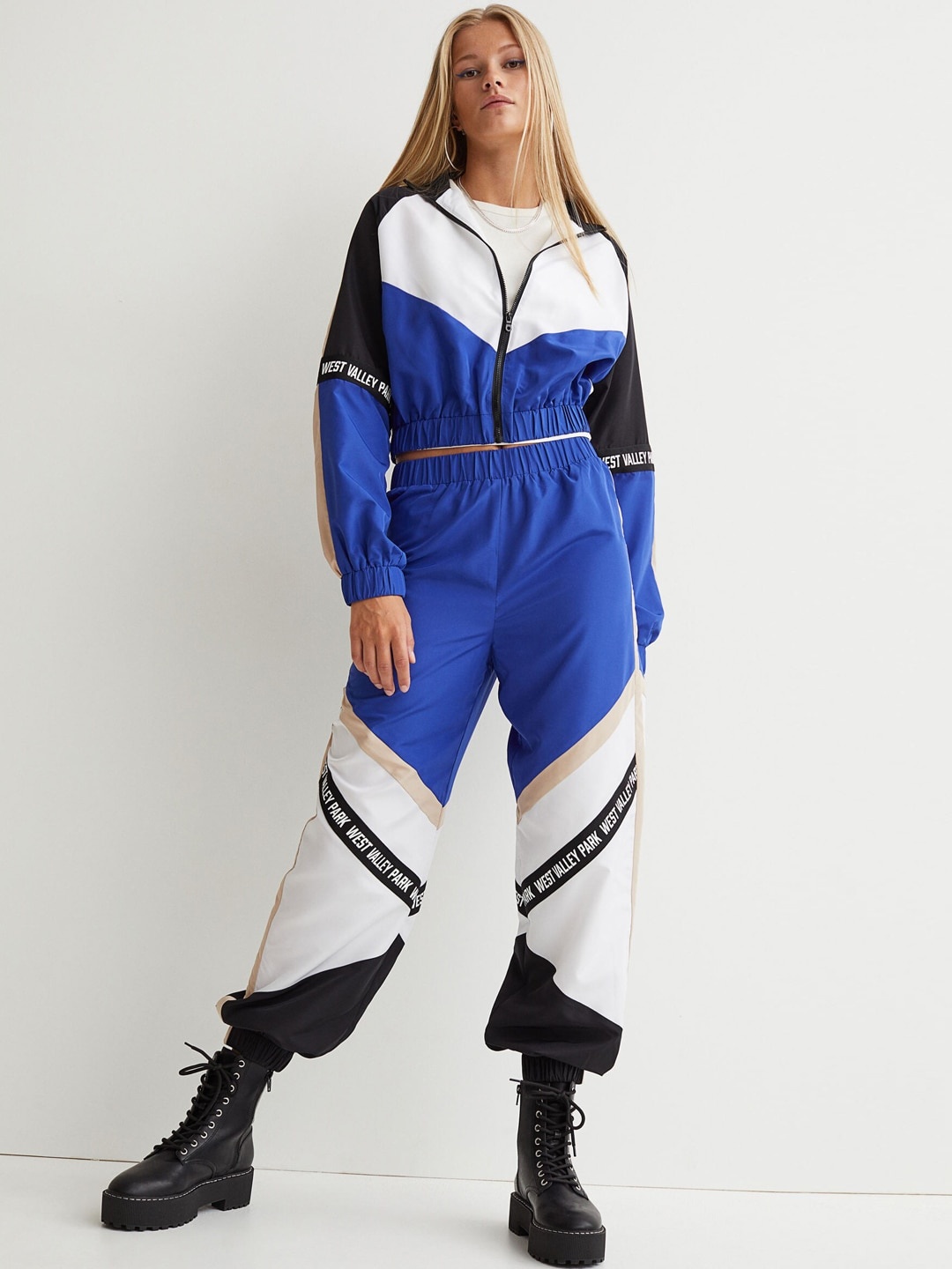 

H&M Women Blue & White Block-Coloured Trousers