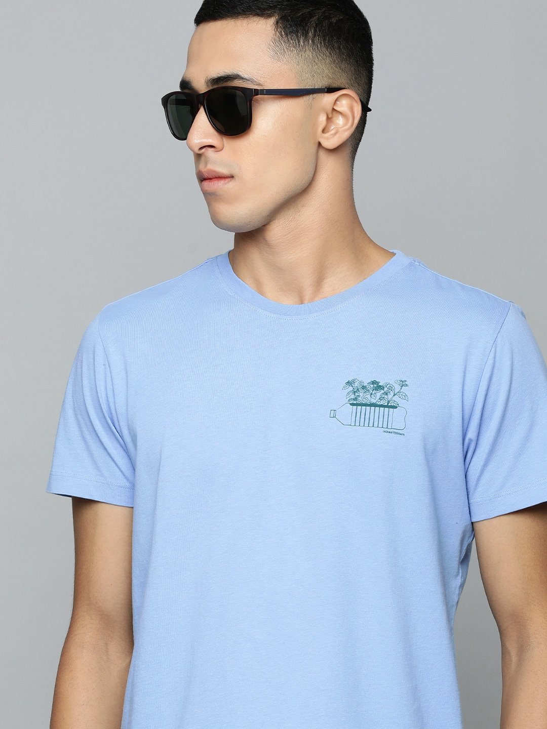 

Indian Terrain Men Blue Solid Pure Cotton T-shirt