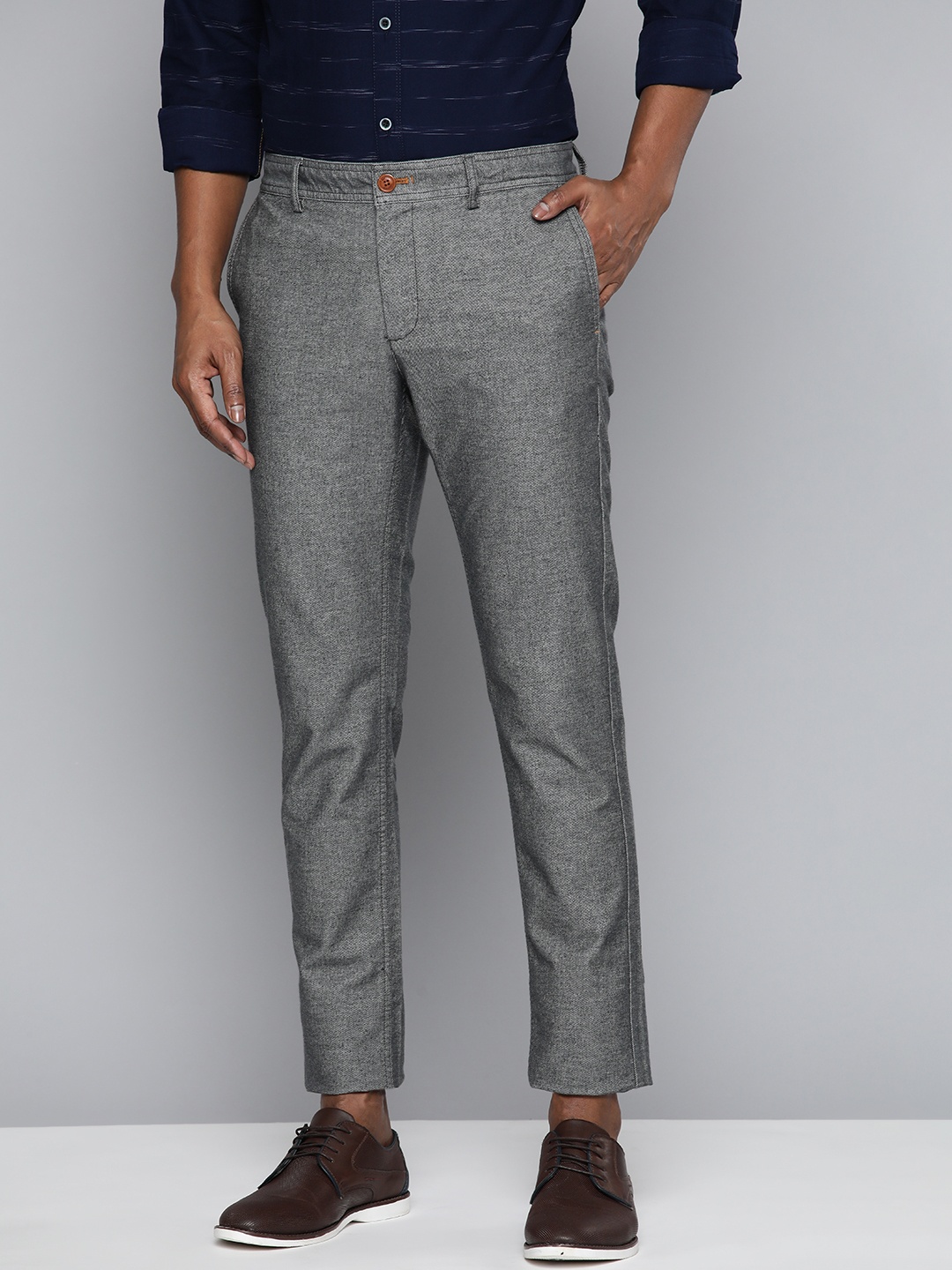 

Indian Terrain Men Grey Melange Brooklyn Slim Fit Trousers