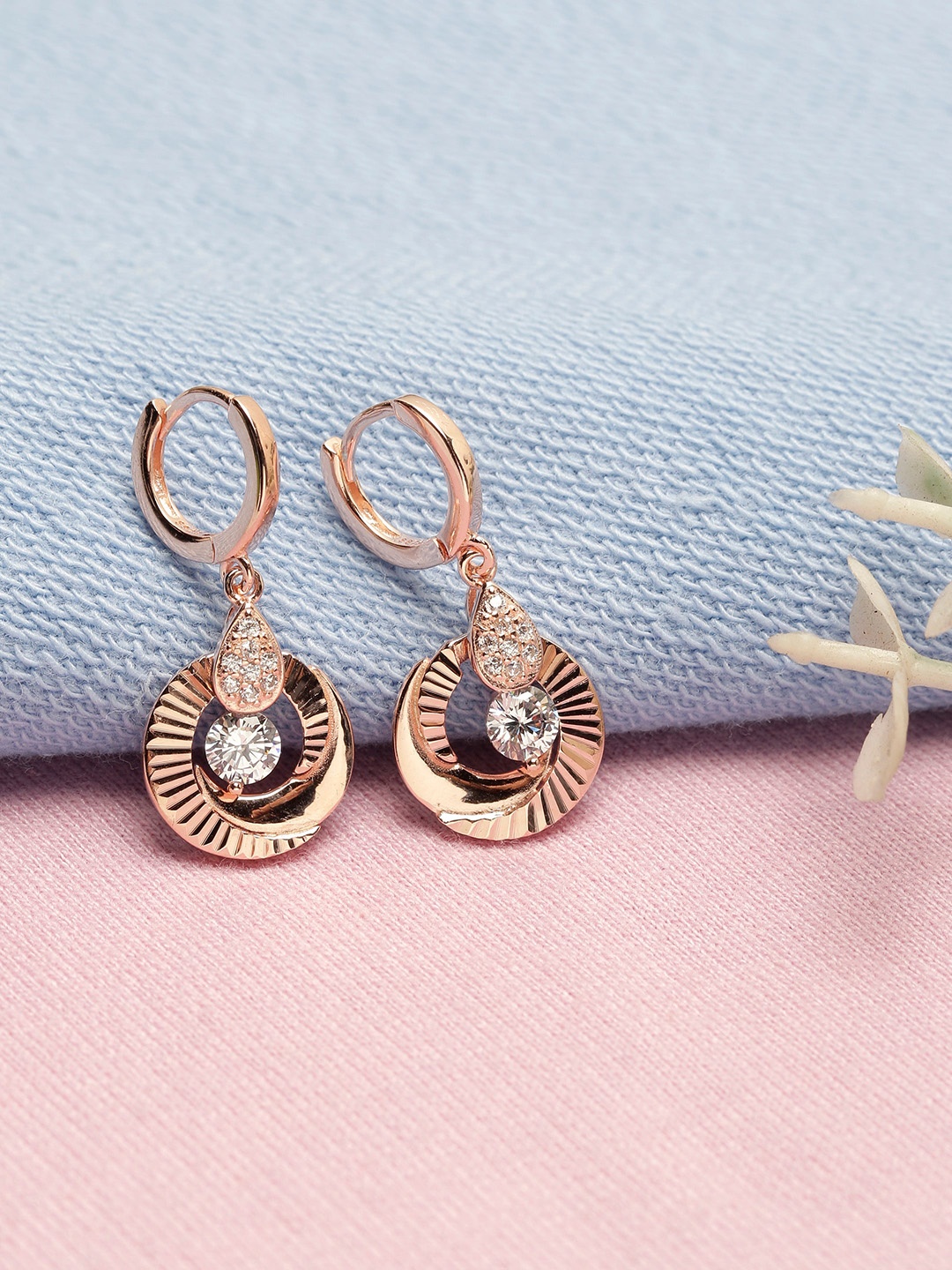 

GIVA 925 Sterling Silver Rose Gold Plated Halo Earrings