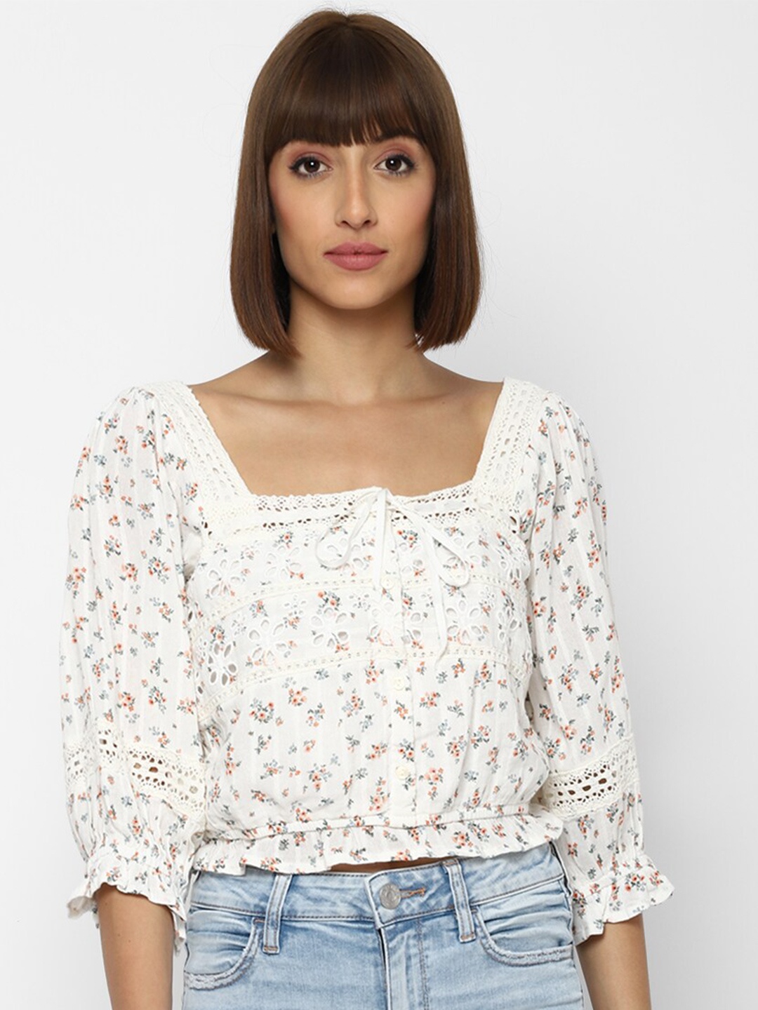 

AMERICAN EAGLE OUTFITTERS White & Red Floral Cinched Waist Top