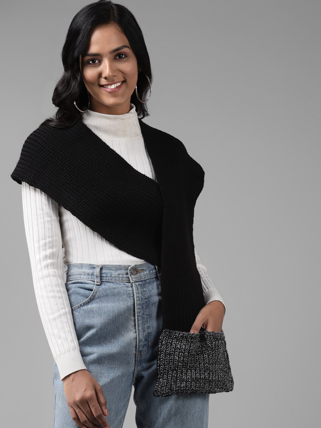

Cayman Women Black & Grey Solid Woollen Stole