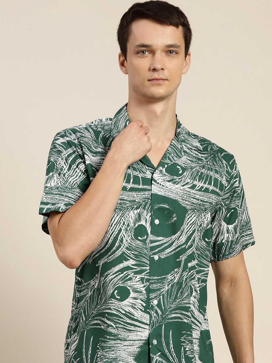 

Hancock Men Green & White Relaxed Fit Peacock Feather Printed Casual Resort Shirt
