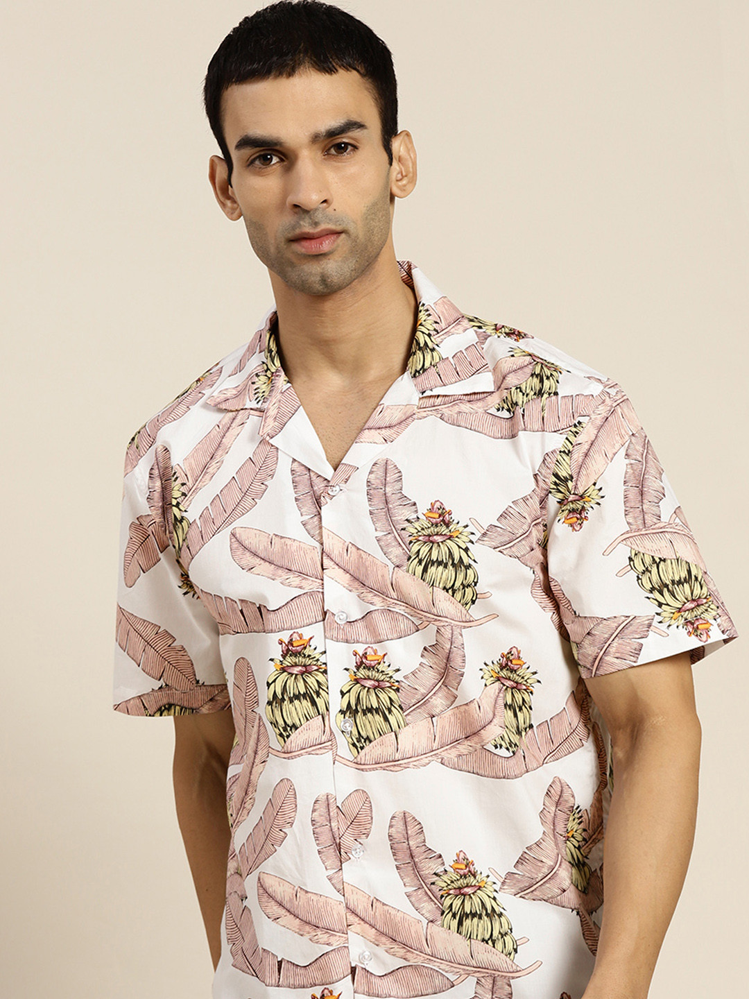 

Hancock Men White & Peach-Coloured Relaxed Fit Tropical Print Cotton Casual Resort Shirt