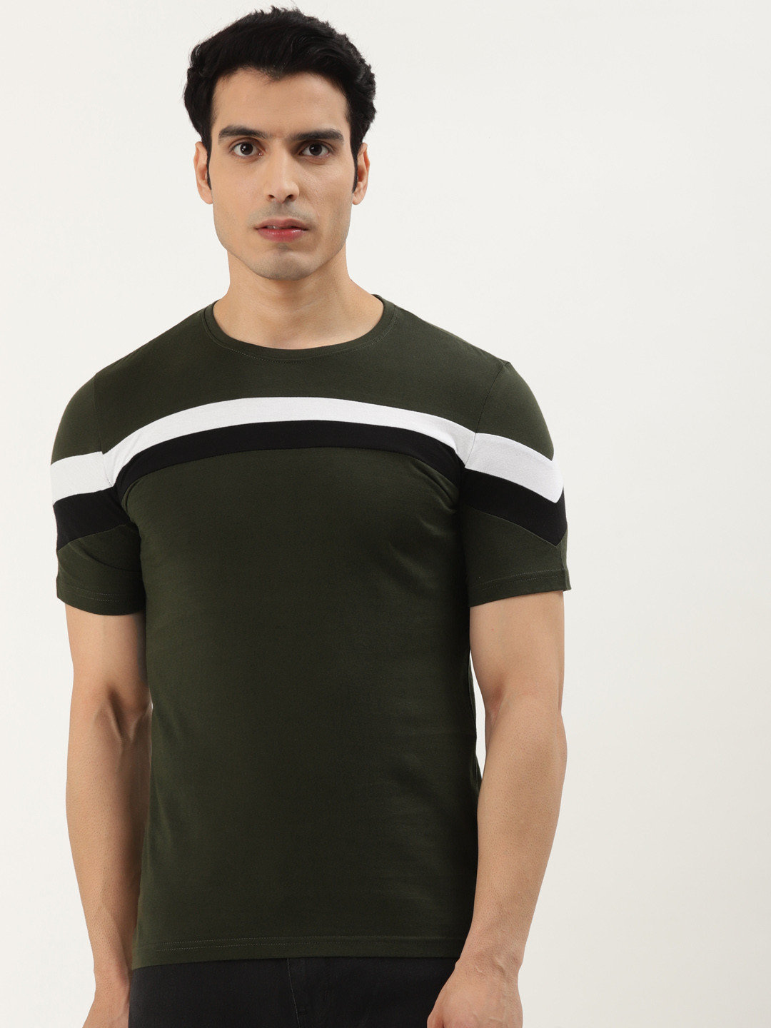 

GESPO Men Olive Green & White Striped T-shirt