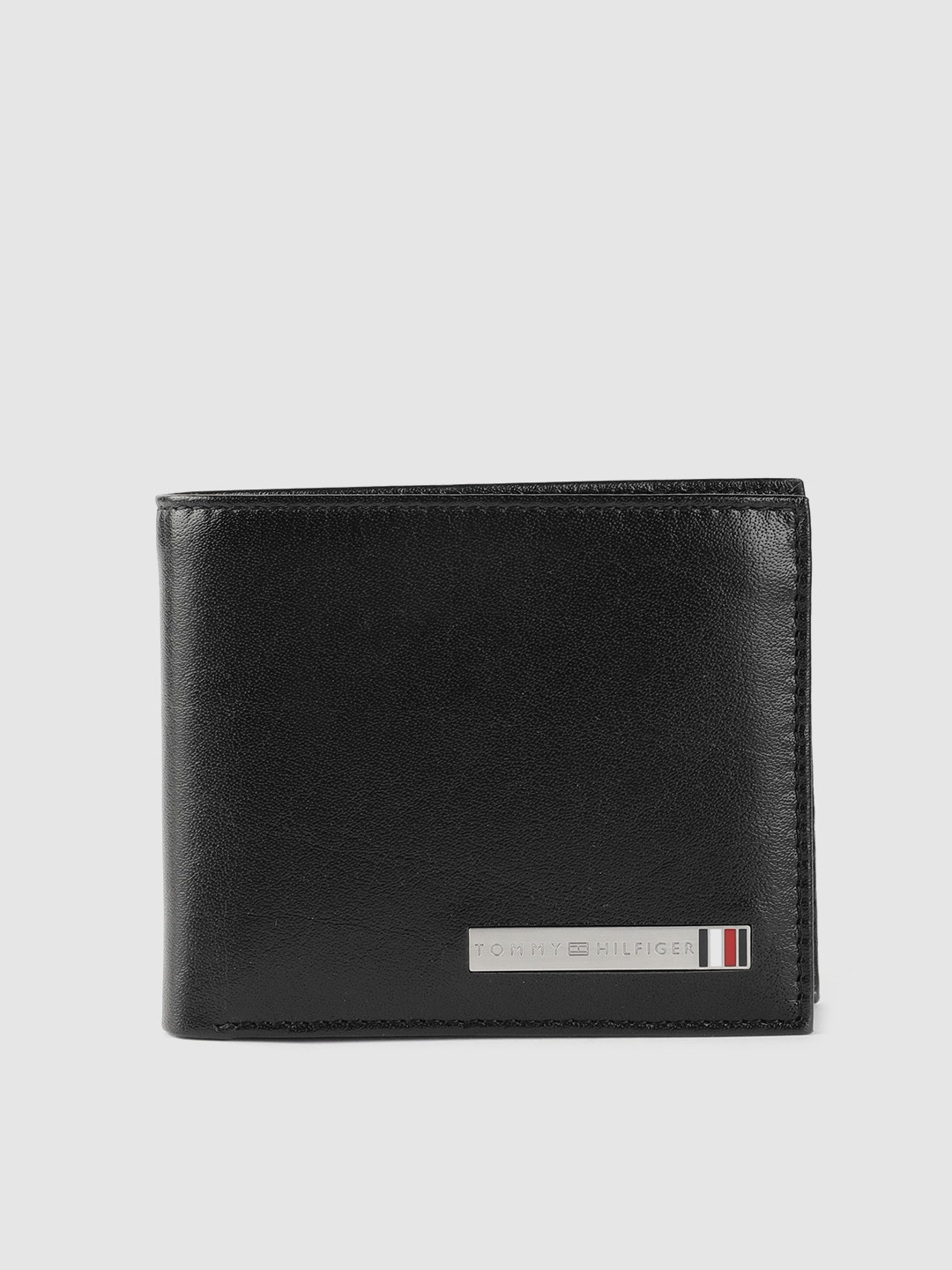 

Tommy Hilfiger Men Black Leather Two Fold Wallet