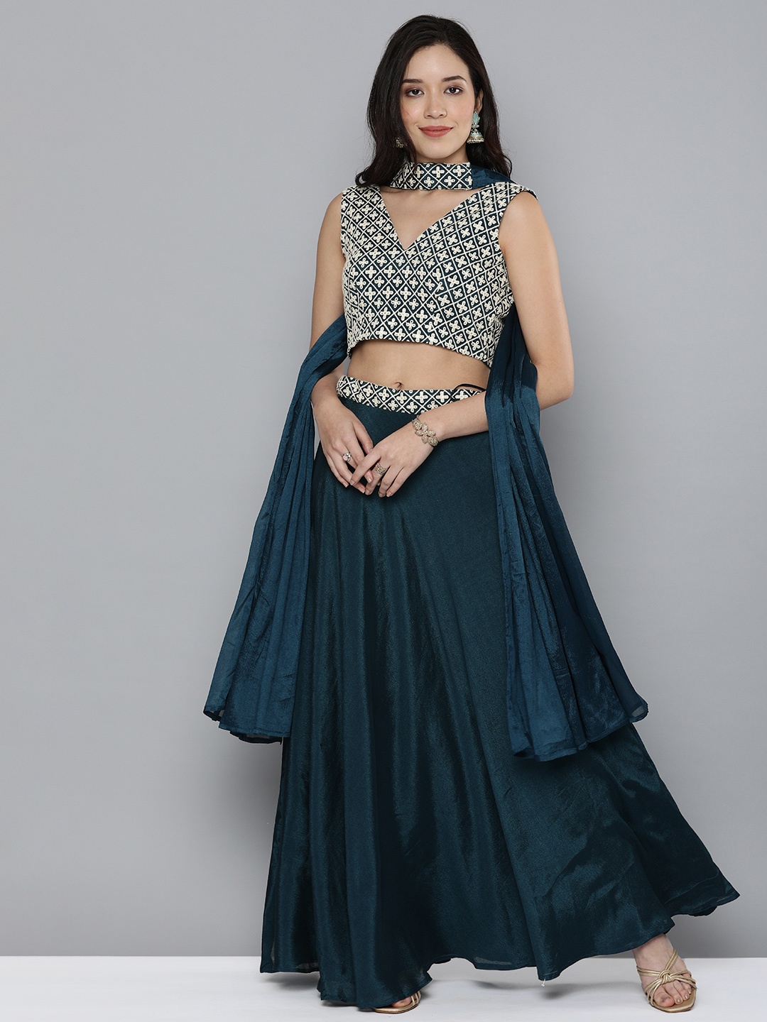 

Kvsfab Teal Green Embroidered Semi-Stitched Lehenga &Unstitched Blouse With Dupatta