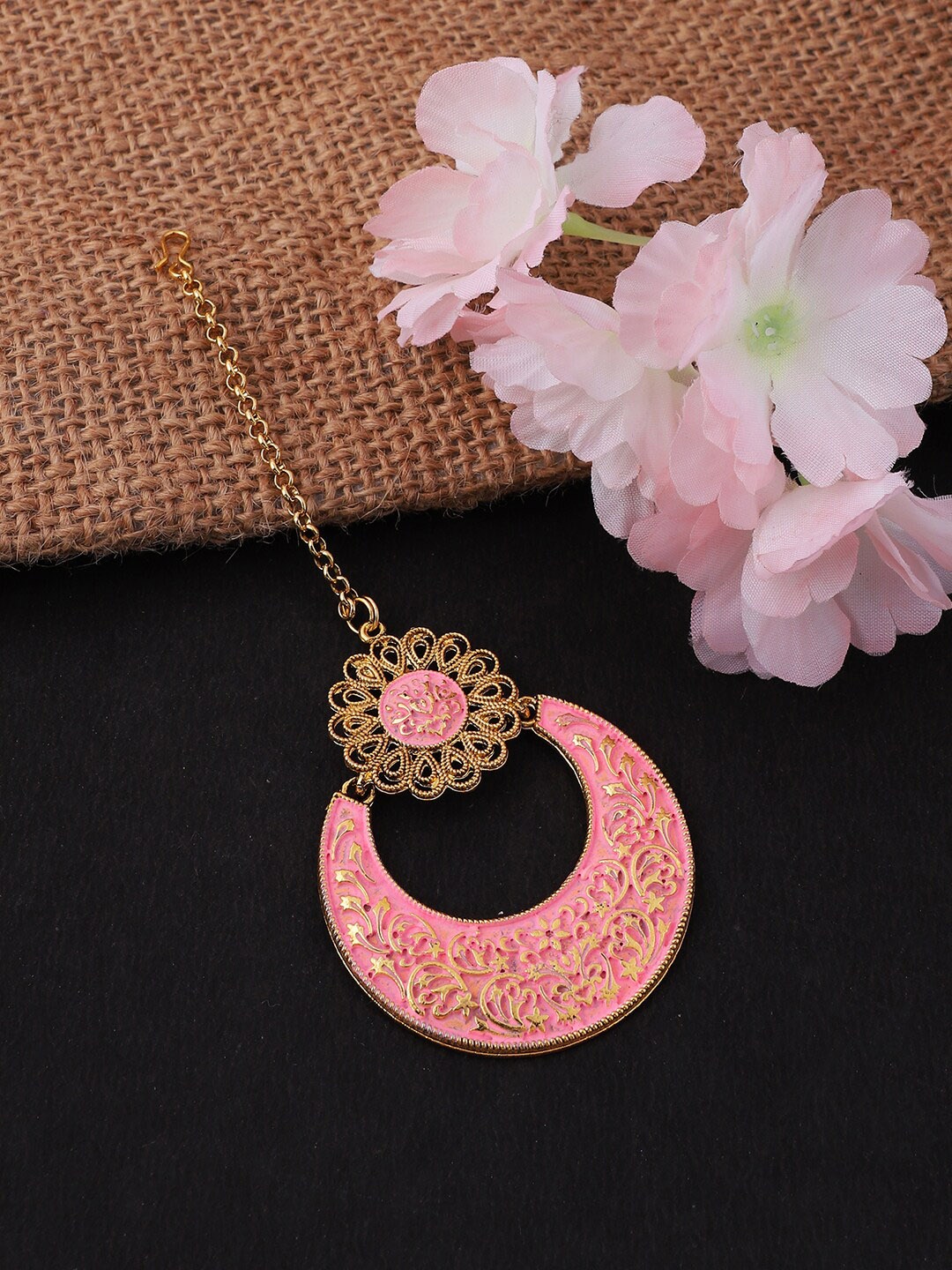 

ANIKAS CREATION Peach & Gold Plated Stone Studded Meenakari Maang Tika, Pink