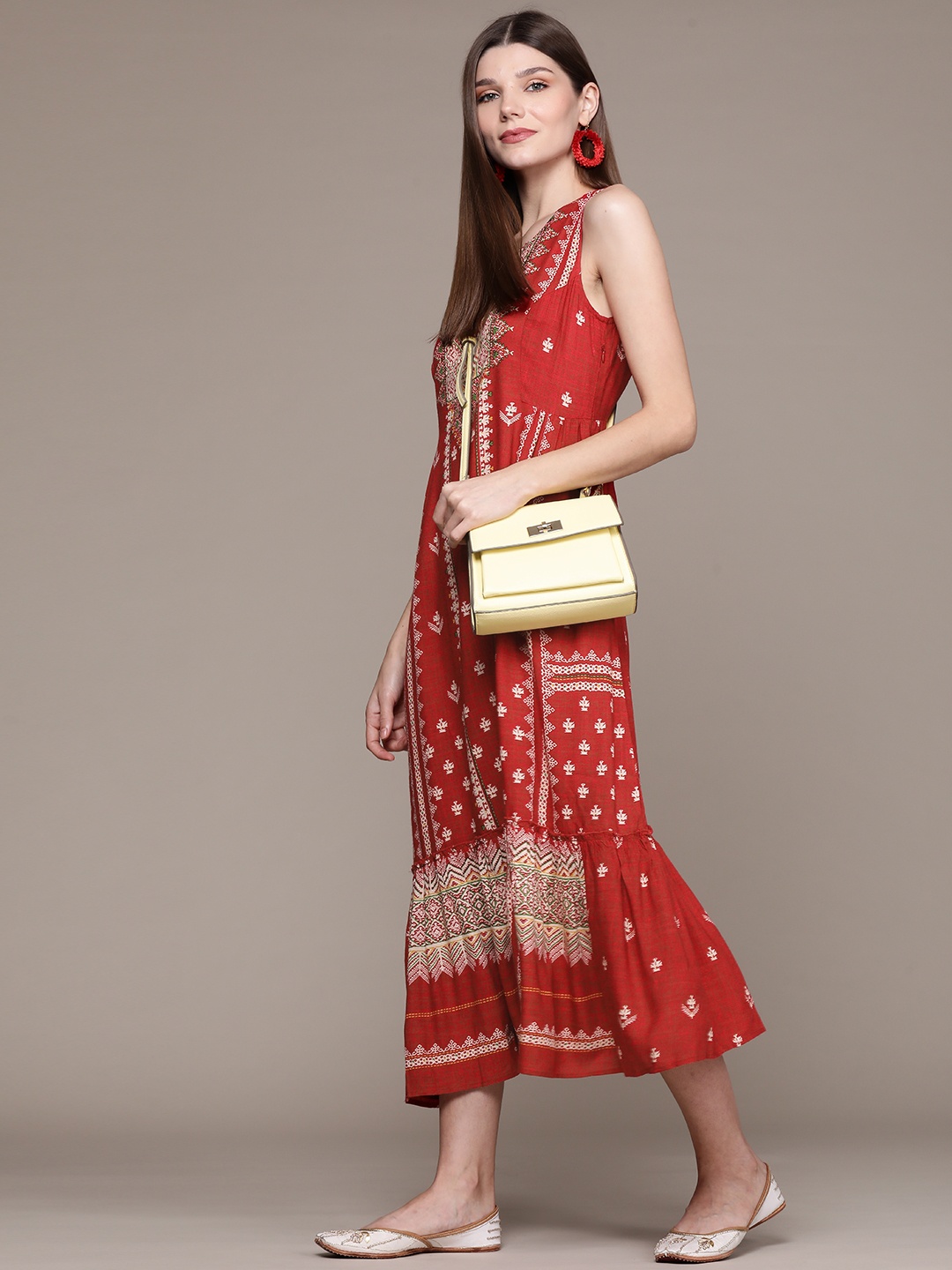 

aarke Ritu Kumar Women Red & Off-White Ethnic Motifs Keyhole Neck A-Line Midi Dress