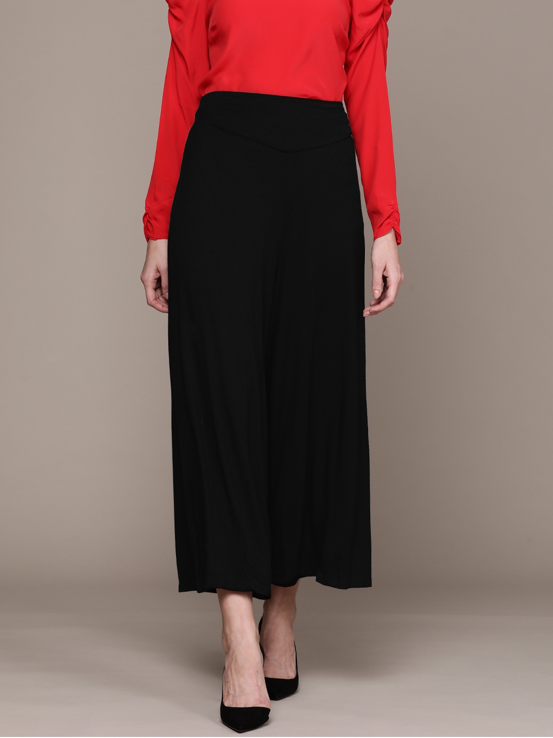 

Label Ritu Kumar Women Black Cropped Palazzos