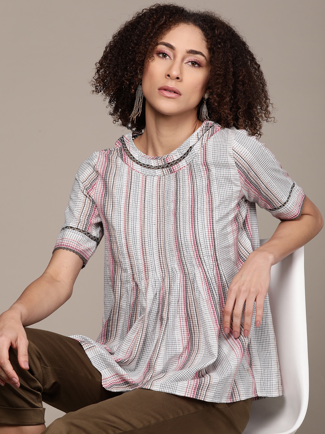 

Ritu Kumar Off White & Multicoloured Mandarin Collar Striped Tunic