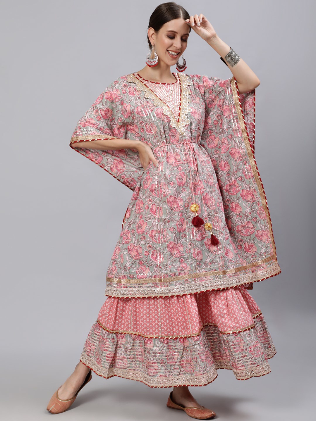 

Ishin Women Green & Pink Floral Printed Regular Pure Cotton Kaftan Kurta with Sharara