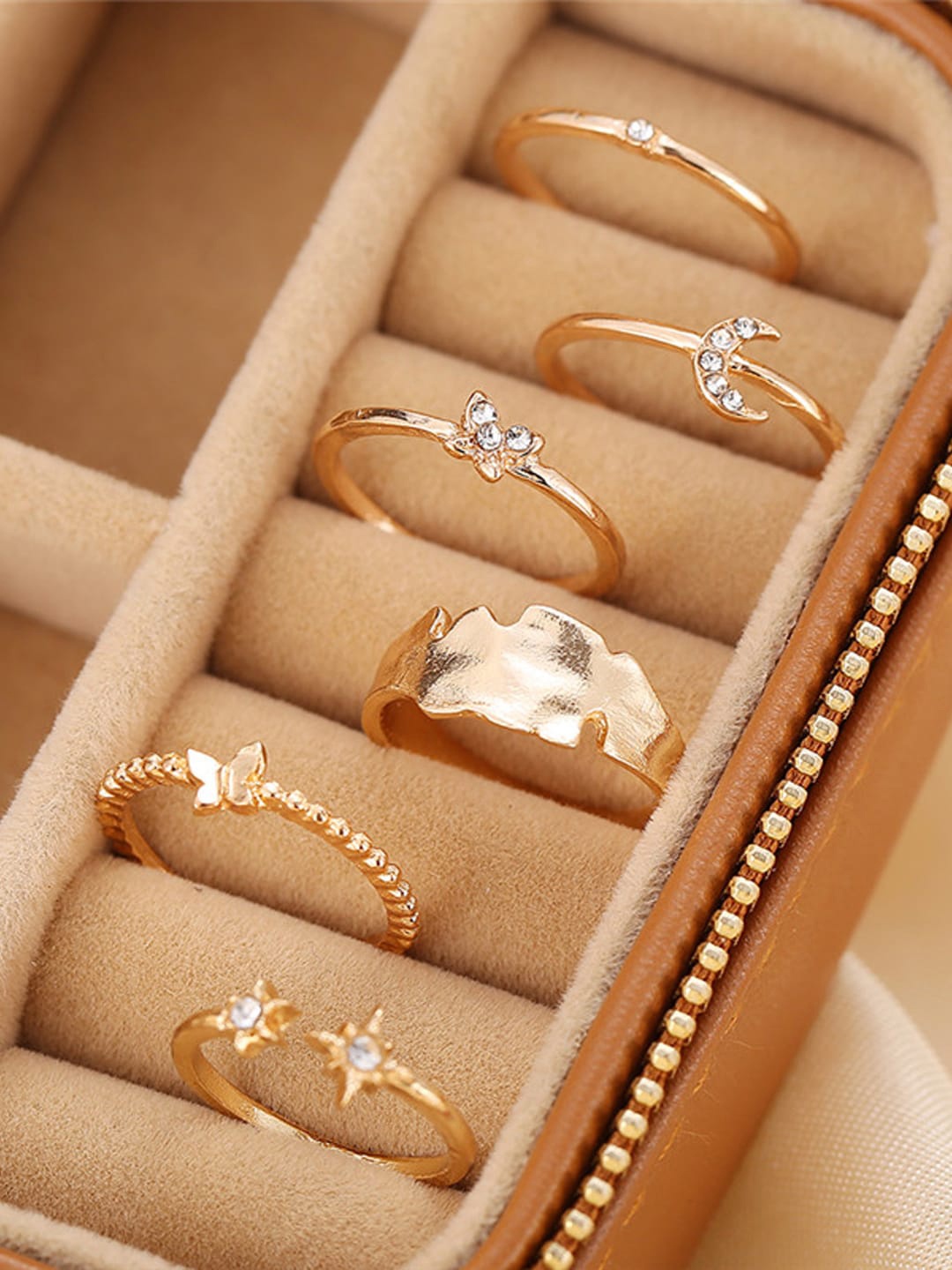 

Shining Diva Fashion Set Of 6 Gold-plated Finger Rings