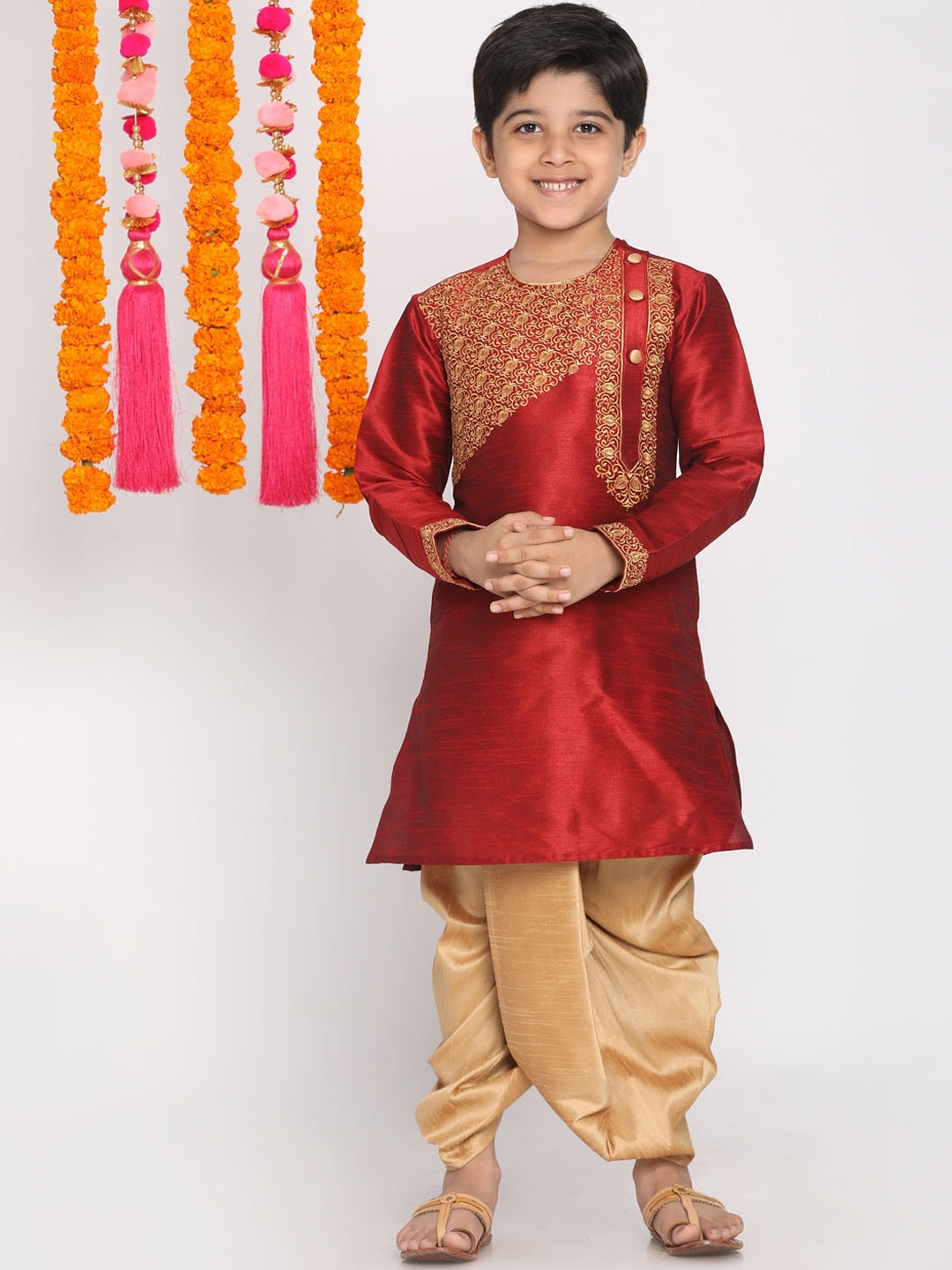 

VASTRAMAY Boys Maroon & Rose Gold Ethnic Motifs Embroidered Kurta with Dhoti Pants