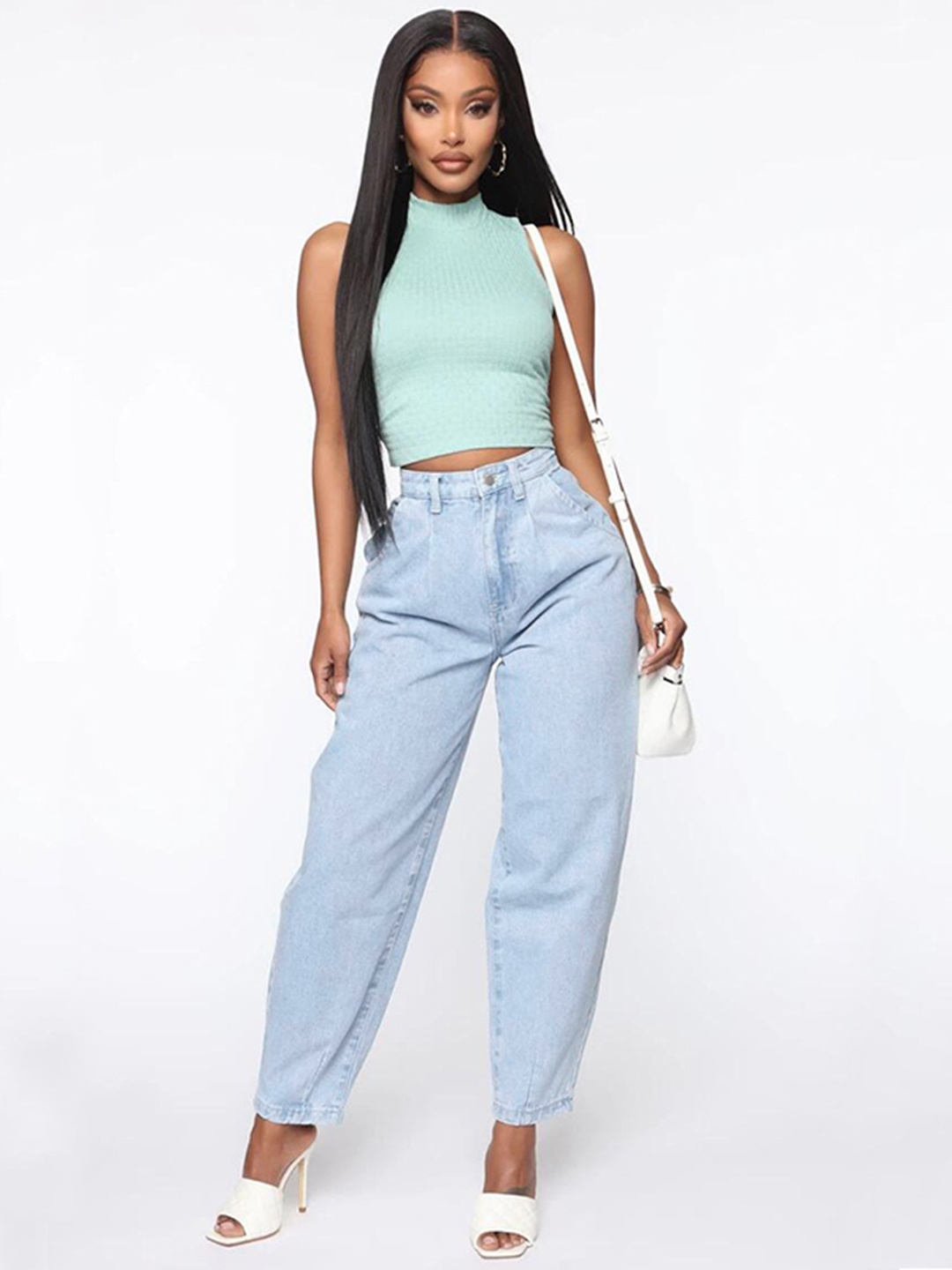 

URBANIC Women Blue Straight Fit Light Fade Stretchable Jeans