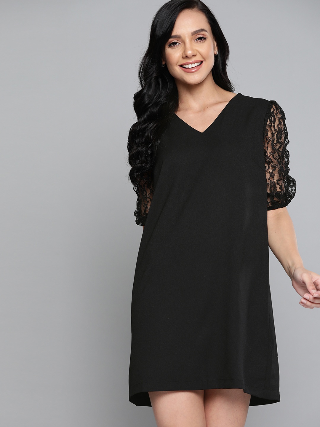

Mast & Harbour Black Solid Shift Dress