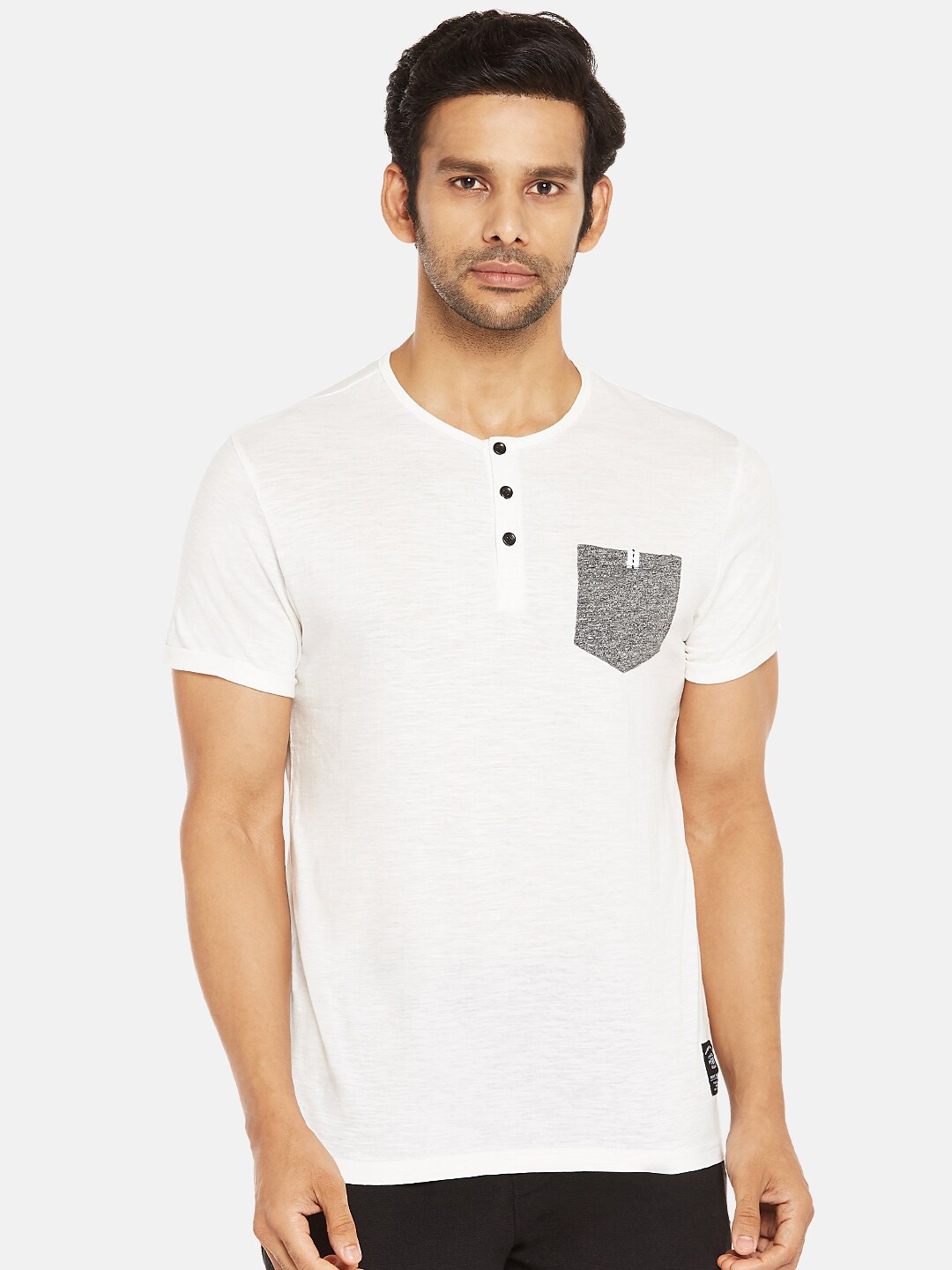 

People Men Off White Henley Neck Pockets T-shirt