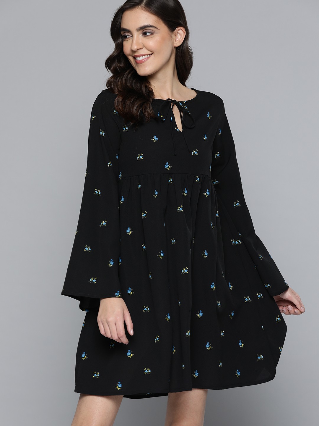 

Mast & Harbour Women Black & Blue Floral Printed Tie-Up Neck A-Line Dress
