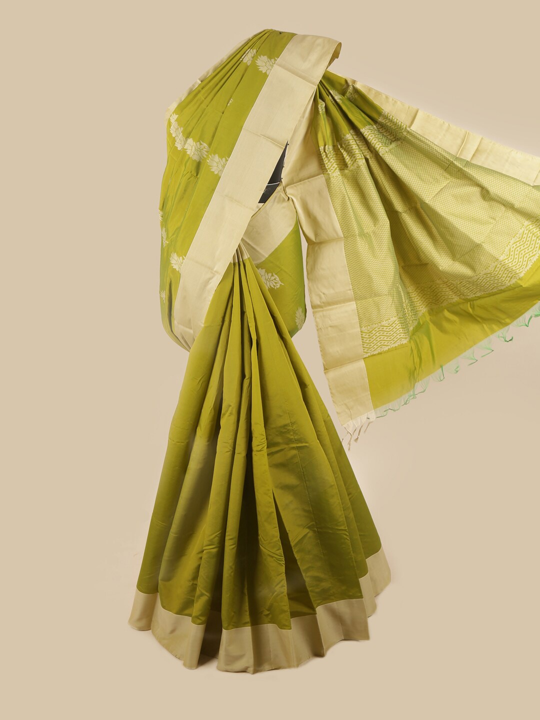 

Pothys Green & Beige Floral Silk Cotton Saree