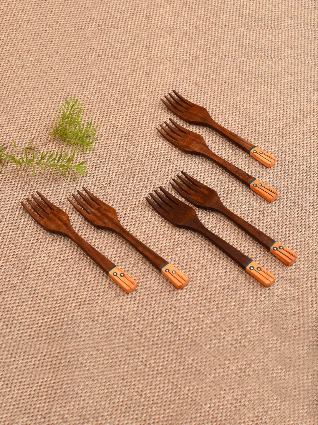 

AAKRITI ART CREATIONS Brown Set Of 6 Handcrafted Wooden Fork