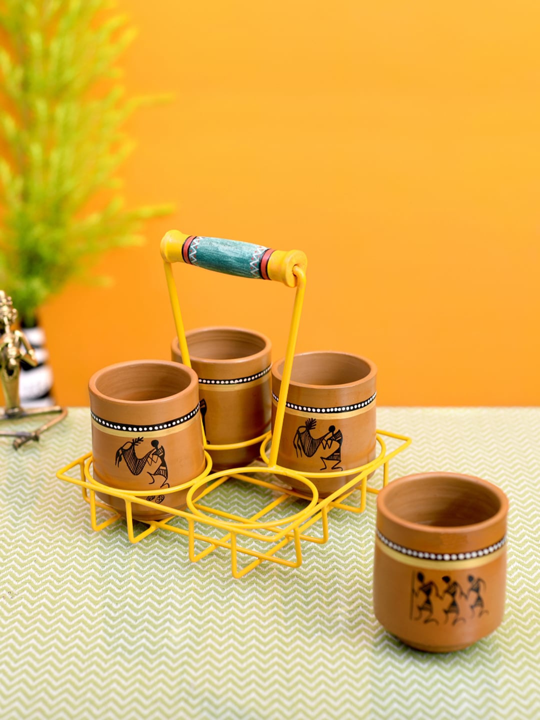 

AAKRITI ART CREATIONS Set Of 4 Ram Piyari Kullads With Handpainted Metal Stand, Yellow