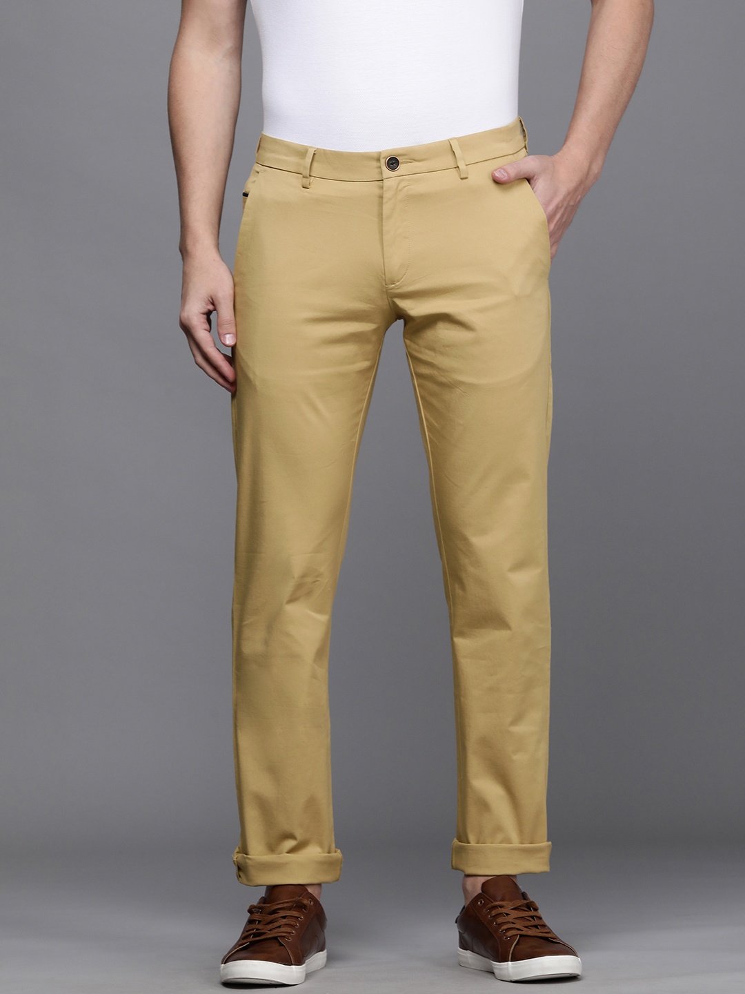

Allen Solly Men Khaki Solid Slim Fit Trousers